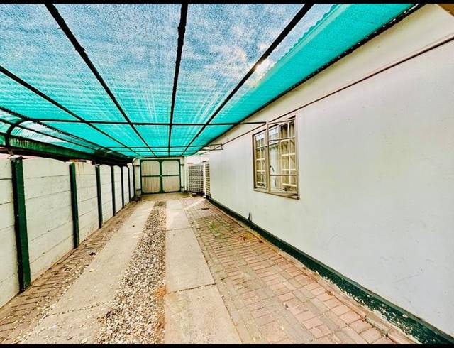 3 BEDROOM HOUSE FOR SALE IN VANDERBIJLPARK CW 1